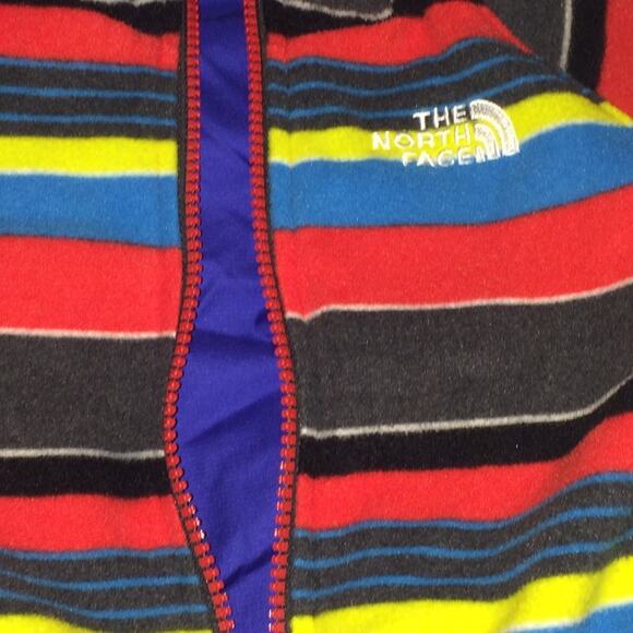The North Face Baby Jacket Reversible Fleece Multicolor Hooded Size 6-12 - Picture 7 of 8